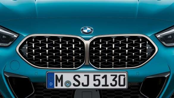 Решетка радиатора BMW в сетчатом дизайне